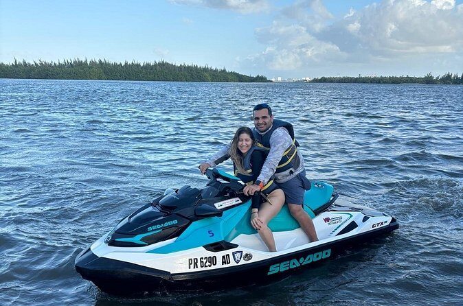 30-Minute Freestyle Jet Ski Adventure in the Bay - Meeting at Casa BACARDÍ: Easy to Reach, Easy to Miss