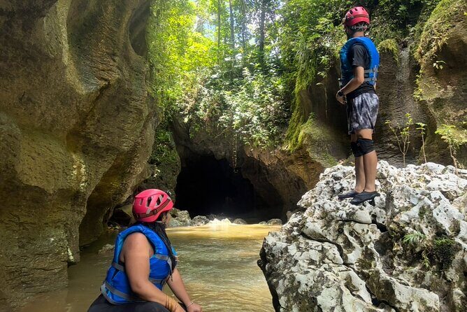 Adventure Half Day Explore Cueva Charco Azul and Cueva Arenales - The guide factor: why Alberto’s name keeps showing up