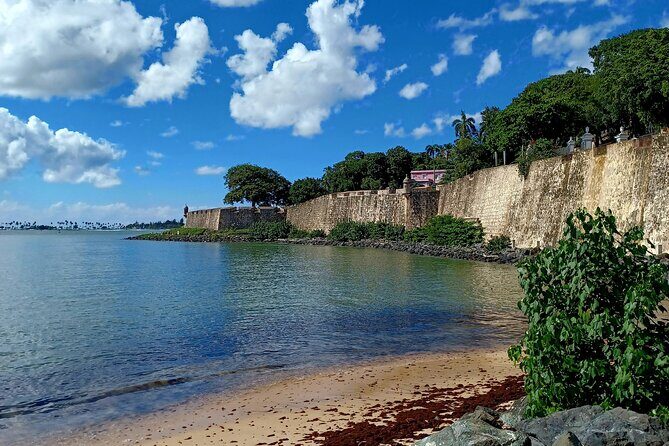 Discover Old San Juan Rich Heritage - Dr. José Morales brings a teacher’s pacing to the streets