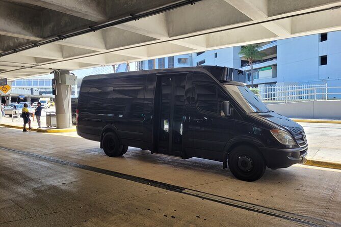 Group Transportation in airport, cruise ships, hotels, bnb's in San Juan, PR - Airport Meet-and-Greet: Getting From Baggage Claim to the Car