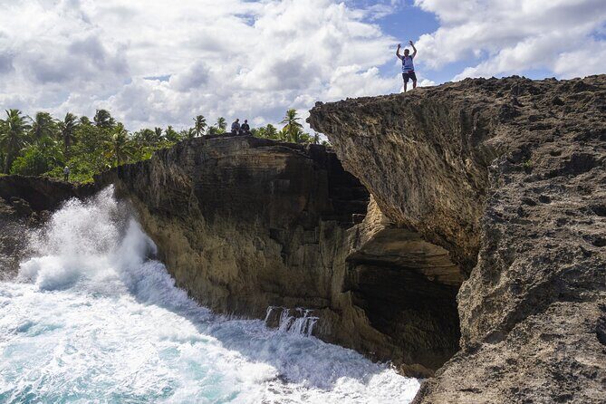 Hiking, Cliffs, Cave, and Taino Legends - Inside the cave: petroglyphs and how the guide makes them make sense