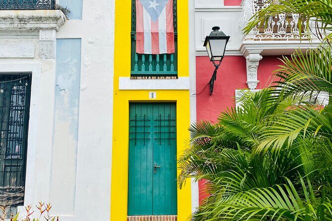 Instagramable Places in Old San Juan Tour - Where the tour starts (and why Plaza Colón is a smart anchor)