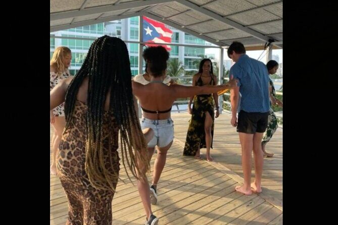 Learn Salsa in San Juan - Vivid beginner lesson - Key highlights worth showing up for