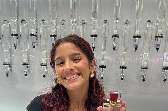 Make Your Own Perfume Guided Workshop | Old San Juan - The moment you leave with your scent: bottles, photos, and the “memory” factor