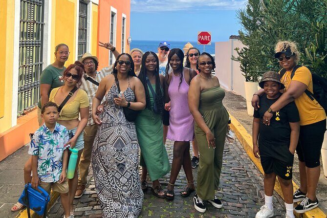 Old San Juan Tour in Spanish - Calle San Sebastián and the festival connection in January
