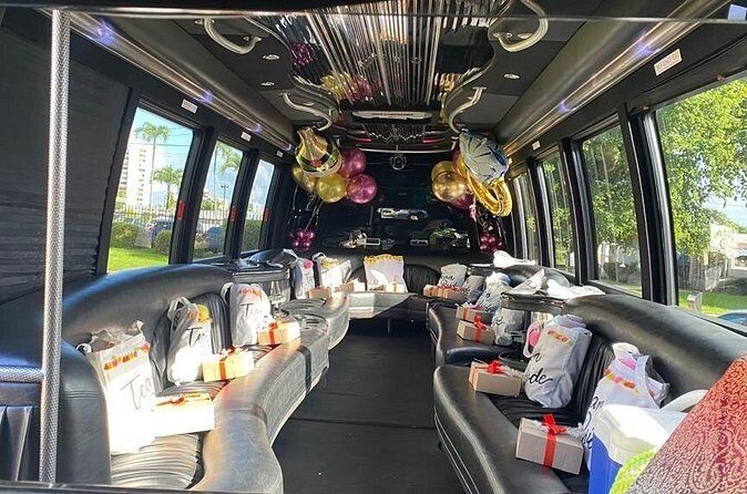 Private Party Bus Tour in Puerto Rico - Stop 4: Miramar for bar hopping and dinner options