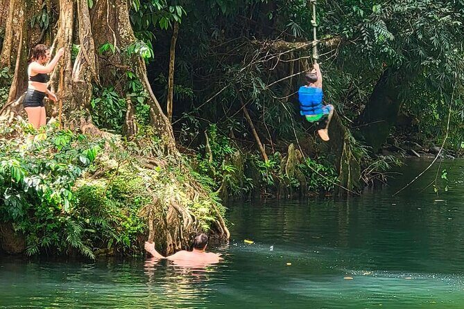 Puerto Rico El Yunque Rainforest with Transportation - Luquillo Beach Stop: Views and a Taste of the Coast