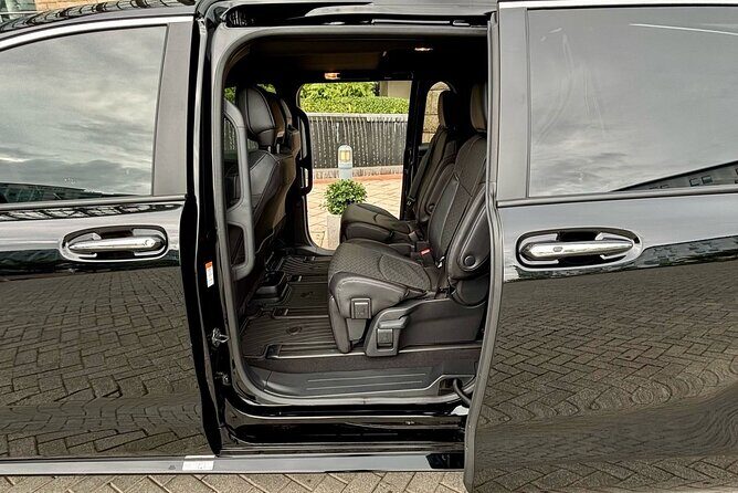 Puerto Rico Island Wide Transfers, Sienna Limited Luxury Minivan. - A private San Juan transfer that protects your time