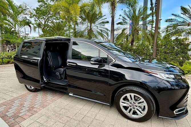 Puerto Rico Island Wide Transfers, Sienna Limited Luxury Minivan. - Price and value for a group of up to 6