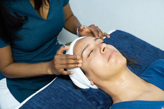 Rejuvenating Facial in Local Spa Room - Organic, High-End Products: What to Expect on Your Skin