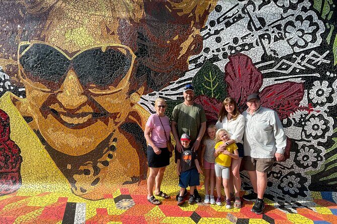 San Juan Sightseeing Private Tour - La Placita de Santurce: local culture in a short window
