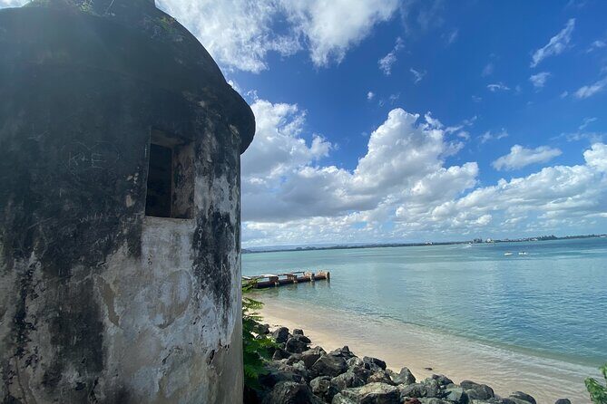 Walking Guided Tour of History and Myths of Old San Juan - El Bastion and Cuartel de Ballajá: the military layer of the city